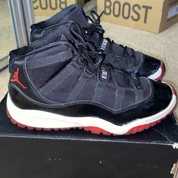 Air Jordan Bred 11 Retro (PS) - Picture 5 of 10